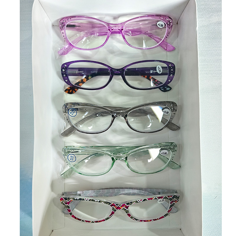 Assorted Reading Glasses Detail 9
