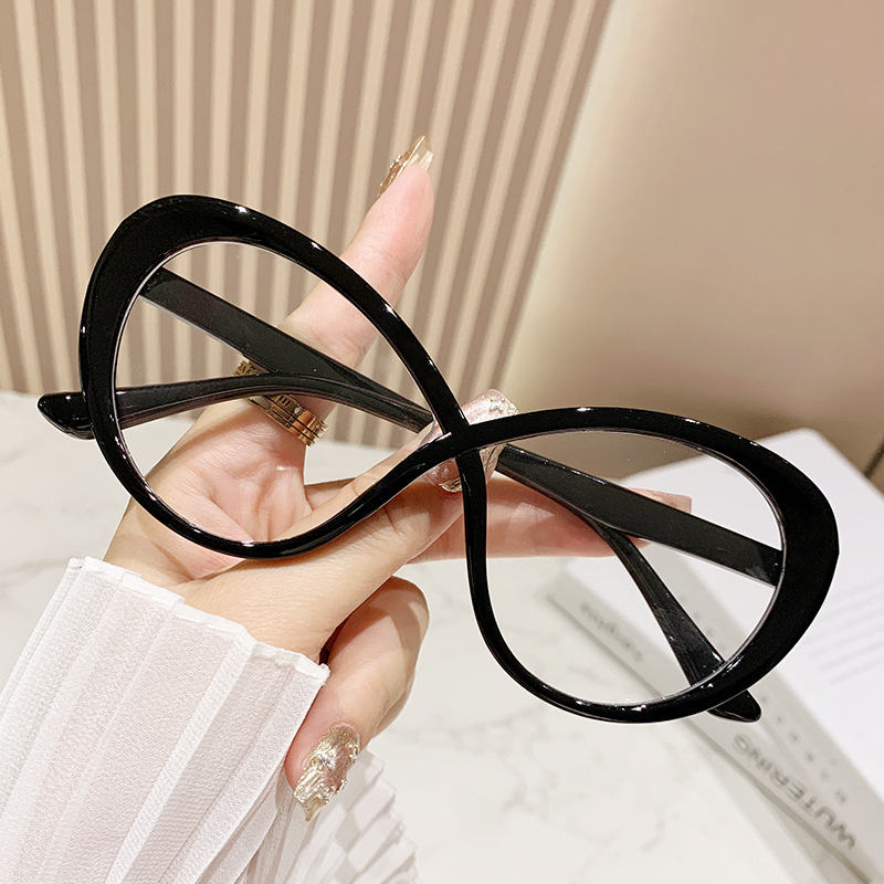 Eyewear Angle 2