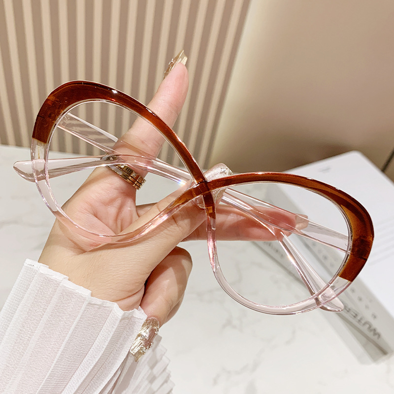Eyewear Angle 3